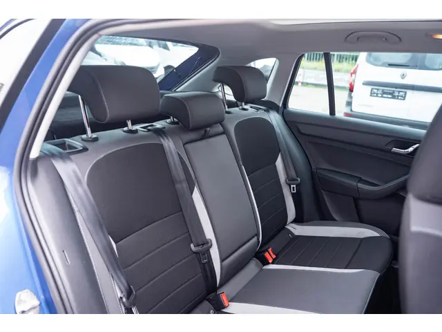 Škoda Rapid Spaceback 1.2 TSI Greentech JOY 2017 Benzine 34