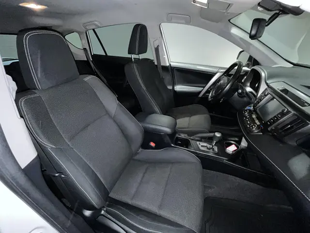 Toyota RAV4 2.5 Hybrid Style 2016 Hybride Benzine 10