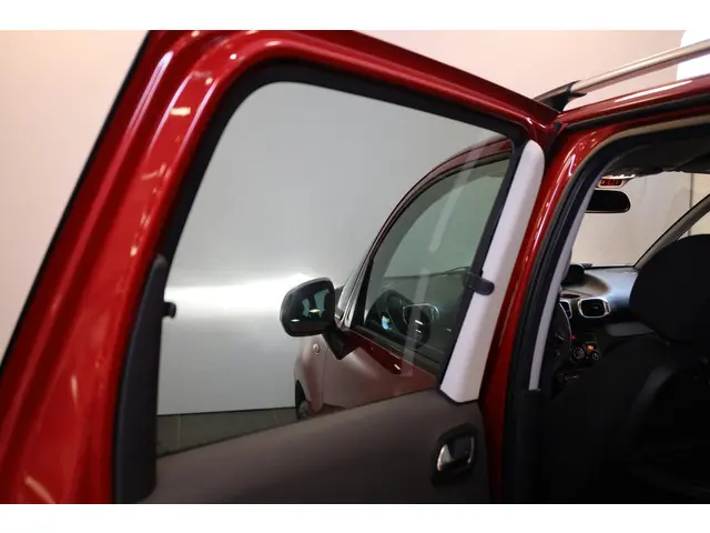 Citroën C3 Picasso PT 110 Feel Edition 2016 Benzine 24