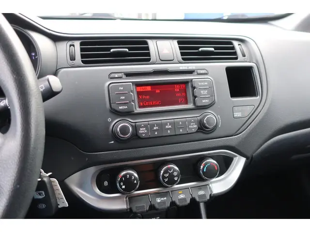 Kia Rio 1.2 CVVT 2012 Benzine 12
