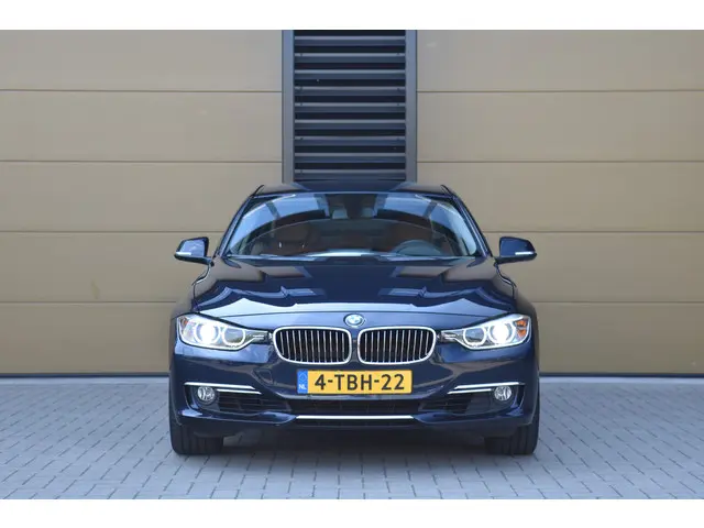 BMW 3 Serie 335i High Executive 2014 Benzine 6