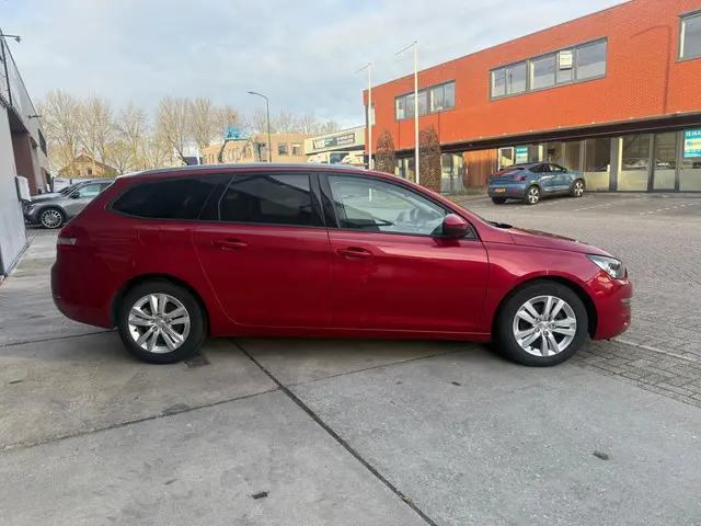 Peugeot 308 SW 1.2 PureTech Blue Lion 2017 Benzine 8