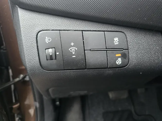 Hyundai i10 1.2 Comfort Plus 5p AUT 2019 Benzine 12