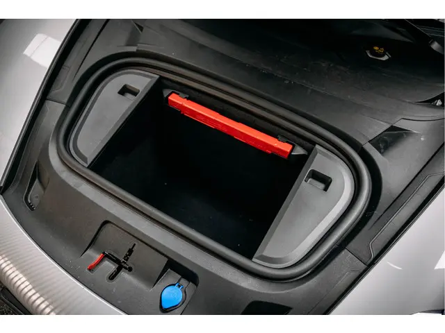 Porsche Taycan Performance 84 kWh 2023 Elektrisch 27