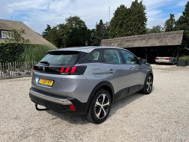 Peugeot 3008 1.2 Première AUTOMAAT, trekhaak. 2017 Benzine 10