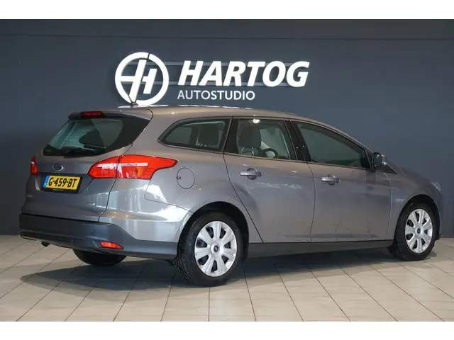 Ford Focus Wagon 1.0 + STOEL/STUURVERWARMING 2016 Benzine 2