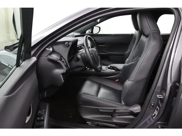 Lexus UX 250h Luxury Line 2022 Hybride Benzine 9
