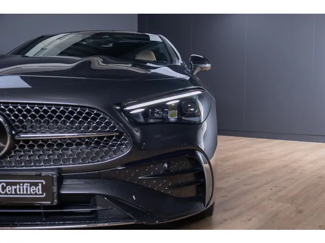 Mercedes-Benz CLE Coupé 300 4MATIC AMG Line 2025 Benzine 6