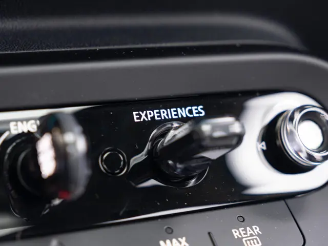 MINI 5-Deurs Cooper C 2025 Benzine 27