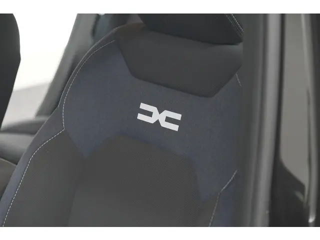 Dacia Duster Mild Hybrid 130 Expression 2025 Benzine 27