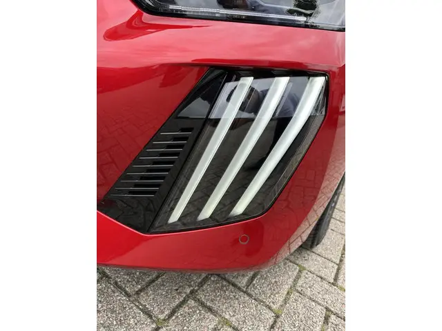 Peugeot 208 1.2 Turbo 100 PK Allure 2025 Benzine 17