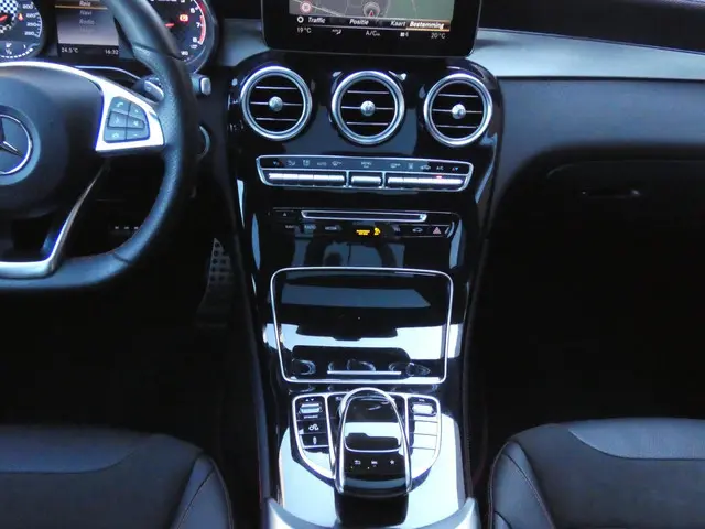 Mercedes-Benz GLC 43 AMG 4MATIC | BOM VOL! 2017 Benzine 19
