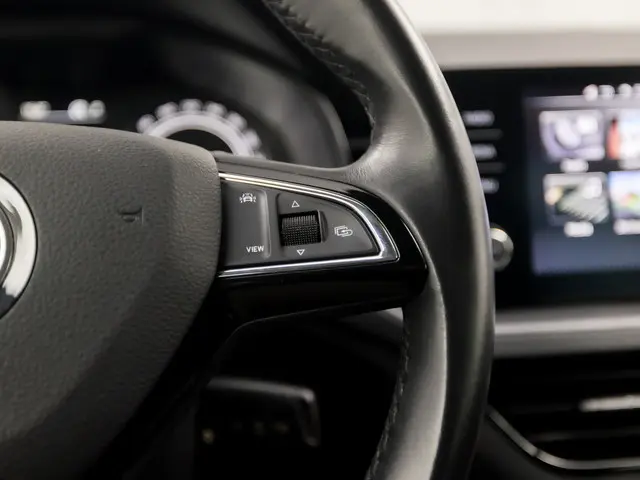 Škoda Kamiq 1.0 TSI Sport 2020 Benzine 19