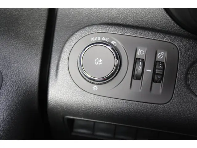 Opel Combo 1.2 PureTech 110 S&S L1 BTW VRIJ !! 2024 Benzine 22