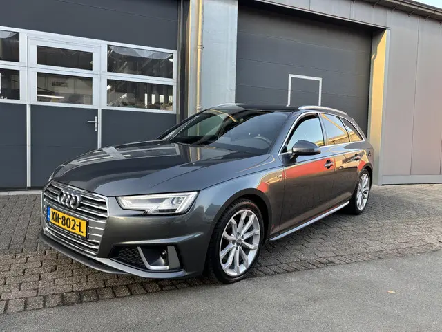 Audi A4 Avant 35 TFSI Sport S line edition 2019 Benzine 5
