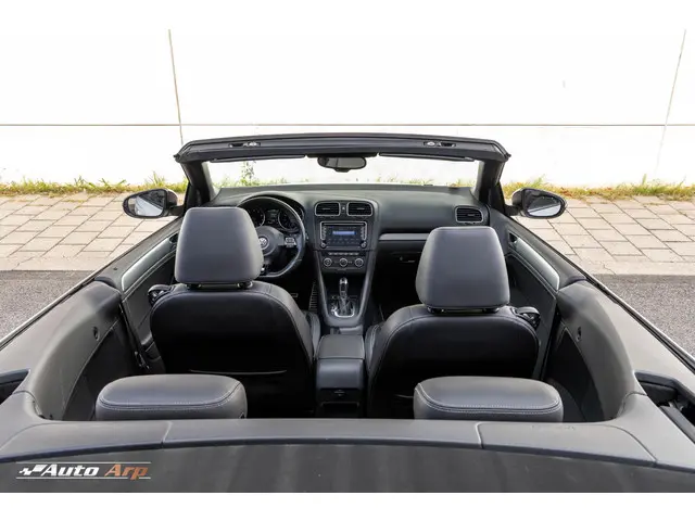 Volkswagen Golf Cabriolet 2.0 TSI R 2013 Benzine 15
