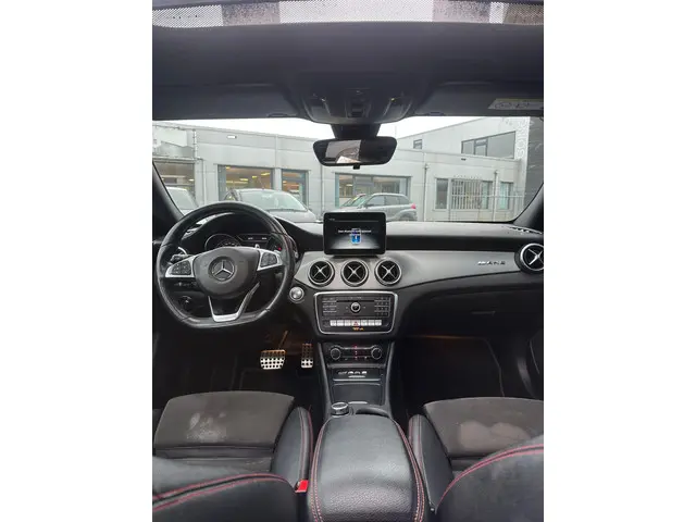 Mercedes-Benz CLA Shooting Brake 180 2018 Benzine 9