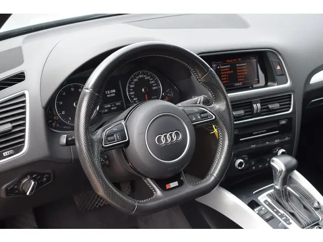 Audi Q5 2.0 TFSI quattro Sport Edition 2016 Benzine 37