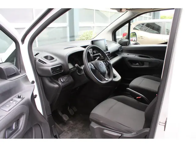 Opel Combo 1.5D L1H1 Edition 2021 Diesel 14