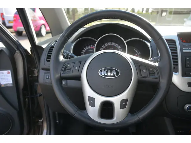 Kia Venga 1.6 CVVT automaat 2016 Benzine 29