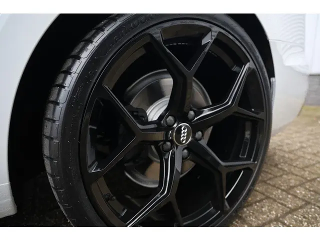 Audi A4 Avant 40 TFSI 3x S-Line 204pk 2020 Benzine 9