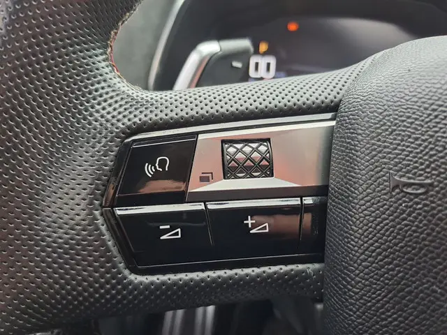 DS DS 7 Crossback 1.2 PureTech Executive 2021 Benzine 8