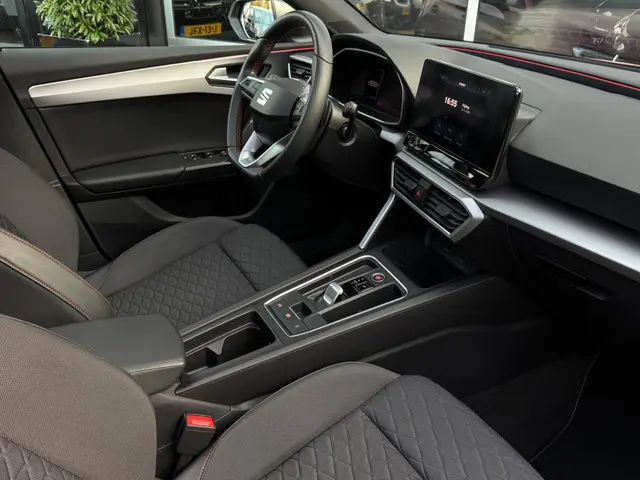 SEAT Leon 1.5 eTSI FR Launch Edition / Pano 2020 Benzine 10