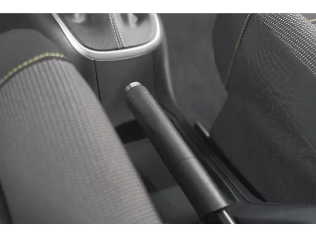 Citroën C3 PureTech 110 EAT6 Max 2024 Benzine 33