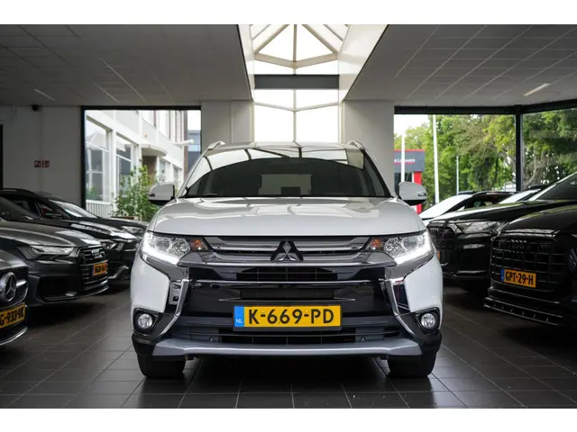 Mitsubishi Outlander 2.0 2017 Benzine 4