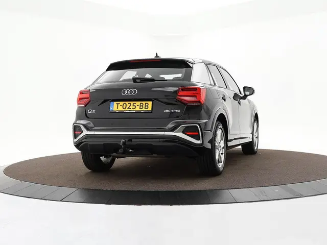 Audi Q2 35 TFSI 150pk S-tronic S Edition 2023 Benzine 2