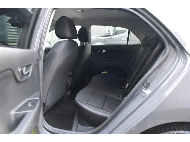 Kia Rio 1.0 T-GDi DynamicPlusLine 2022 Benzine 6