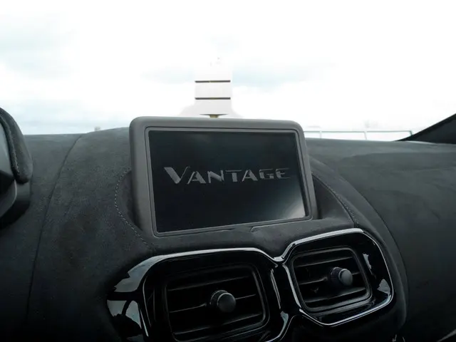 Aston Martin V8 Vantage 4.0 2021 Benzine 12