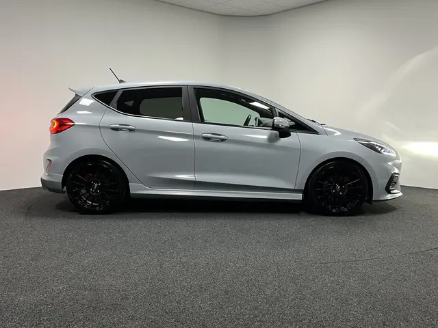 Ford Fiesta 1.5 EcoBoost ST-3 2020 Benzine 43