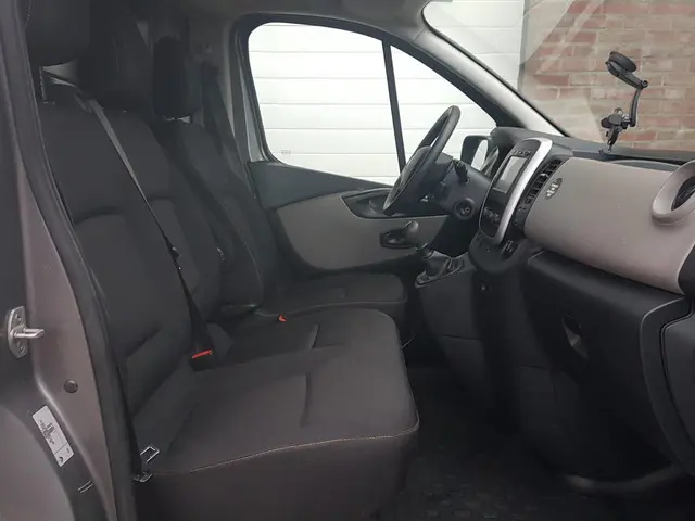 Renault Trafic 1.6 dCi T27 L1H1 Comfort 2018 Diesel 9