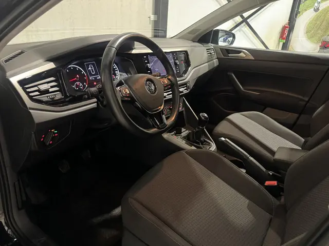 Volkswagen Polo 1.0 TSI R-LINE 2019 Benzine 10