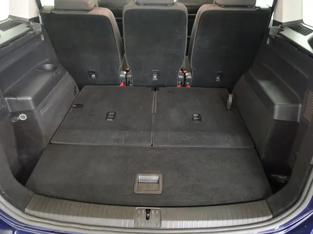 Volkswagen Touran 1.2 TSI Highline- 2018 Benzine 27
