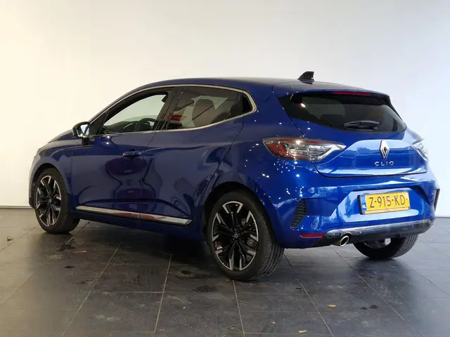 Renault Clio 1.0 TCe 90 GPF techno 2024 Benzine 6