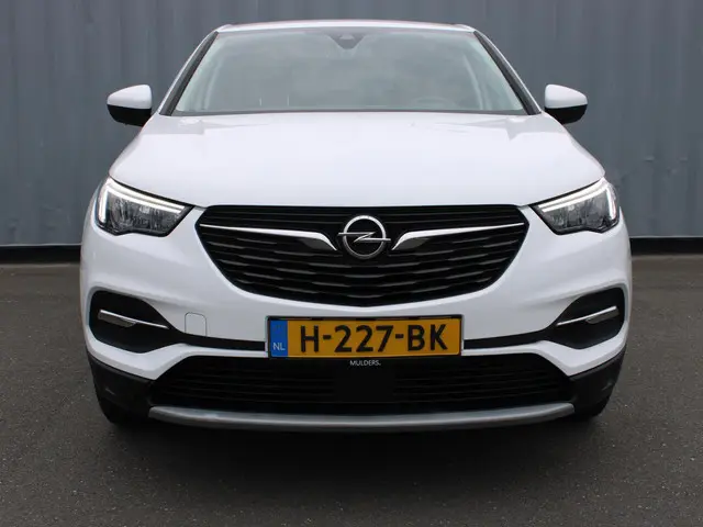 Opel Grandland X 2