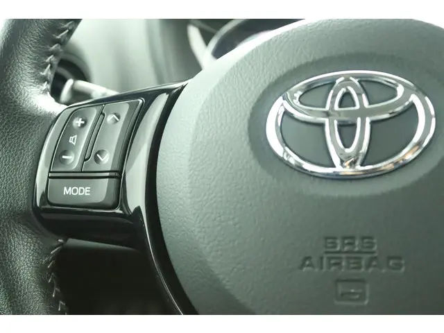 Toyota Yaris 1.5 Hybrid Energy 2018 Hybride Benzine 19