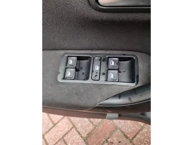 Volkswagen Polo 1.2 TSI Comfortline 2015 Benzine 6