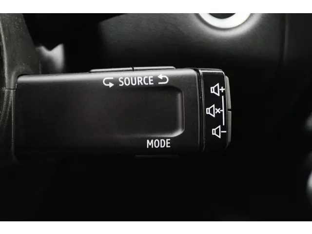 Renault Captur 1.3 TCe 130 Intens 2020 Benzine 34