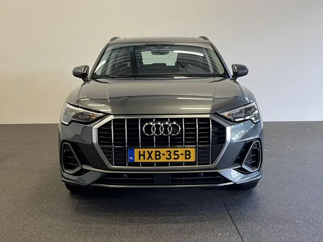 Audi Q3 35 TFSI S Line S-Tronic Aut. 2021 Benzine 2