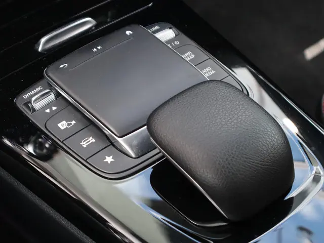 Mercedes-Benz A-Klasse 200 Premium Plus 2020 Benzine 27