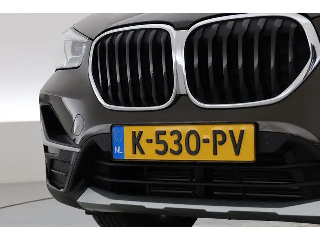 BMW X1 sDrive20i High Executive 2021 Benzine 36