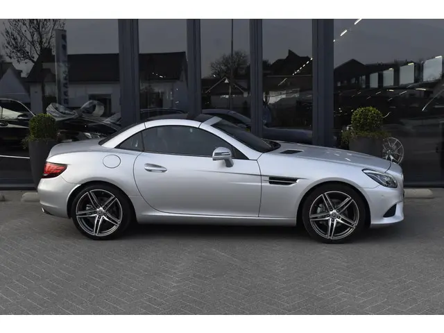 Mercedes-Benz SLC 180 2017 Benzine 8