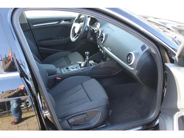 Audi A3 Sportback 30 TFSI Sport Edition 2019 Benzine 5