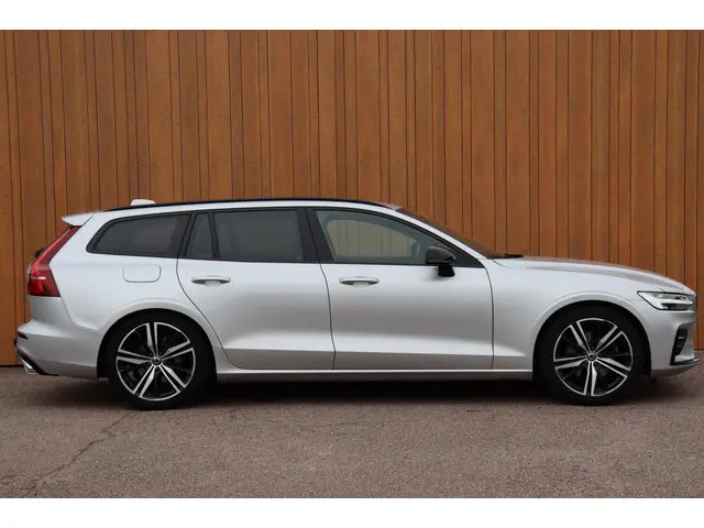 Volvo V60 2.0 T4 R-Design org. NL-auto 2019 Benzine 5