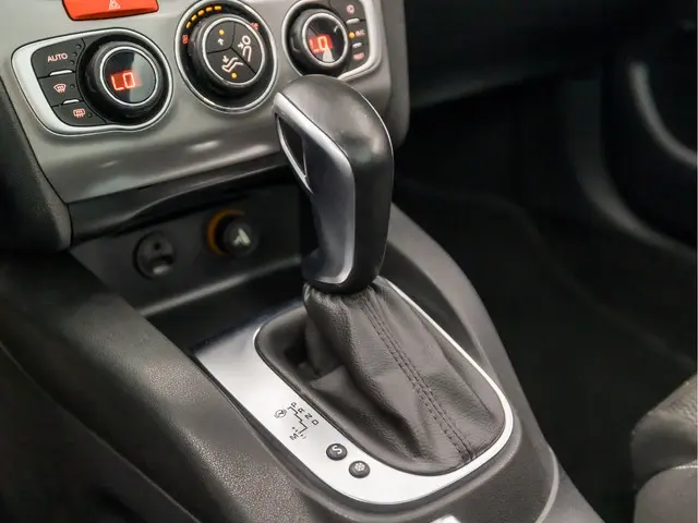 Citroën C4 1.2 PureTech Sport 2016 Benzine 11