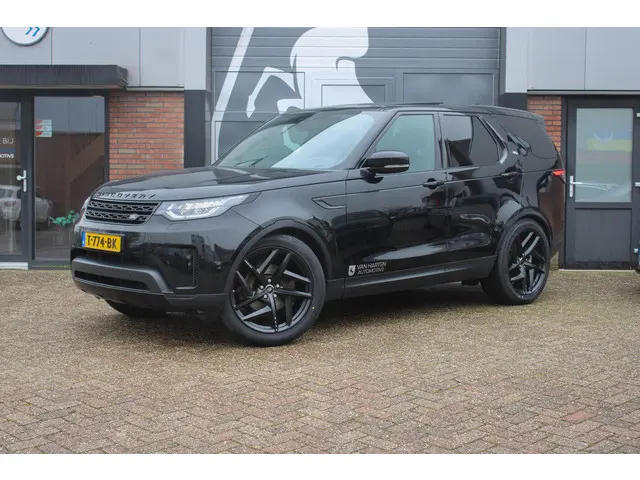 Land Rover Discovery 3.0 Td6 HSE Luxury 2018 Diesel 33