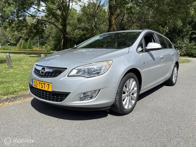 Opel Astra Sports Tourer 1.4 Turbo Sport 2012 Benzine 34